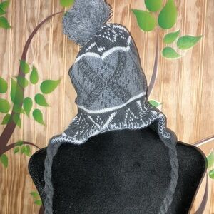 Gray Knit Pom Pom Winter Hat